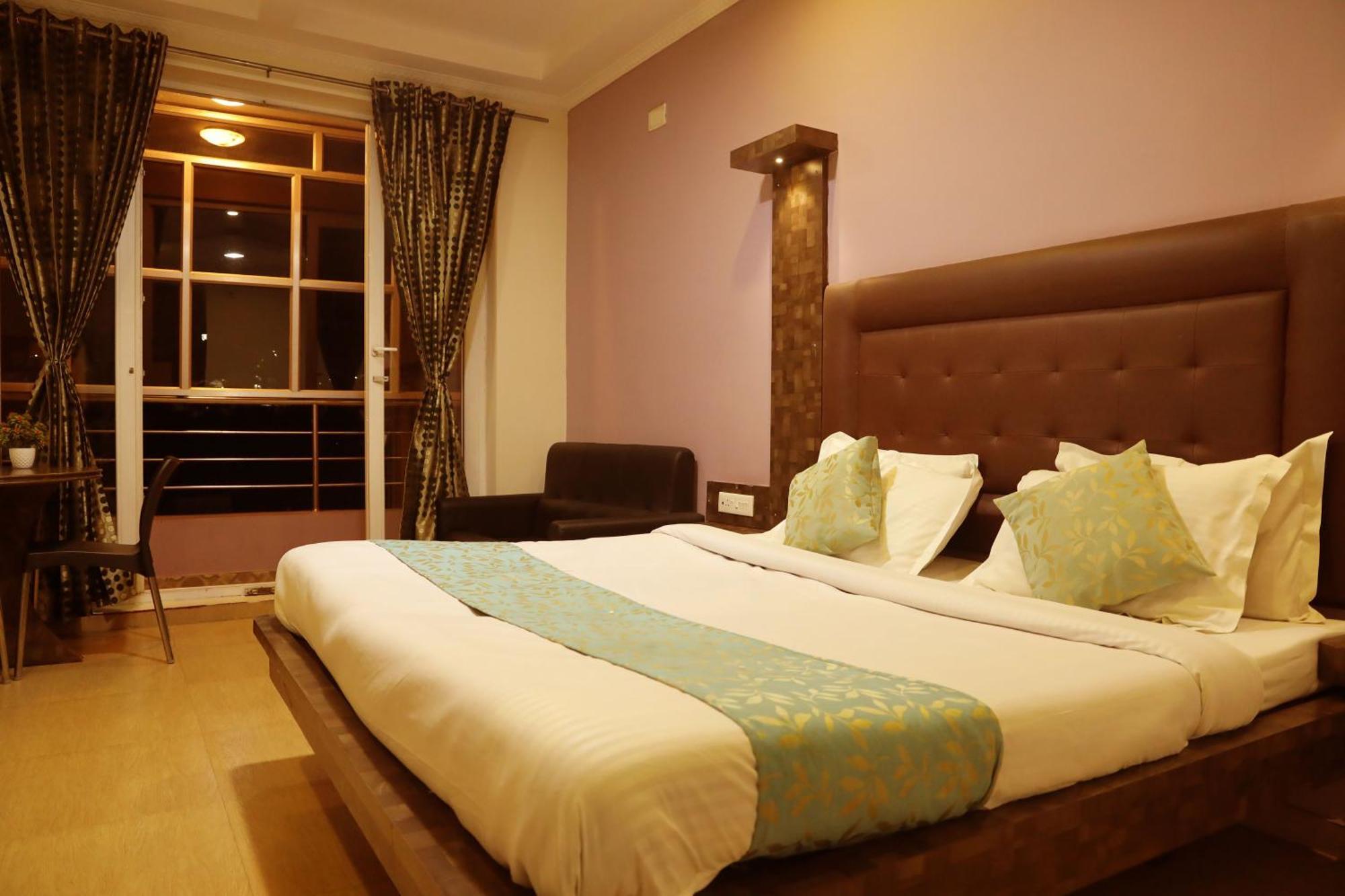 Divi Heritage Inn Ооти Екстериор снимка
