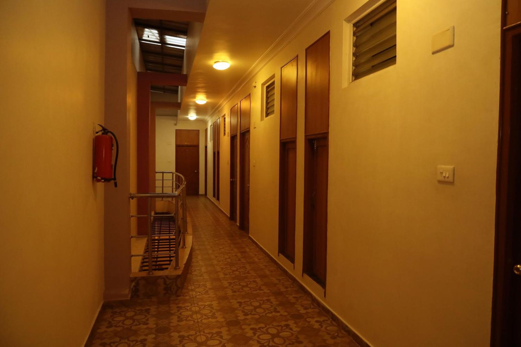 Divi Heritage Inn Ооти Екстериор снимка