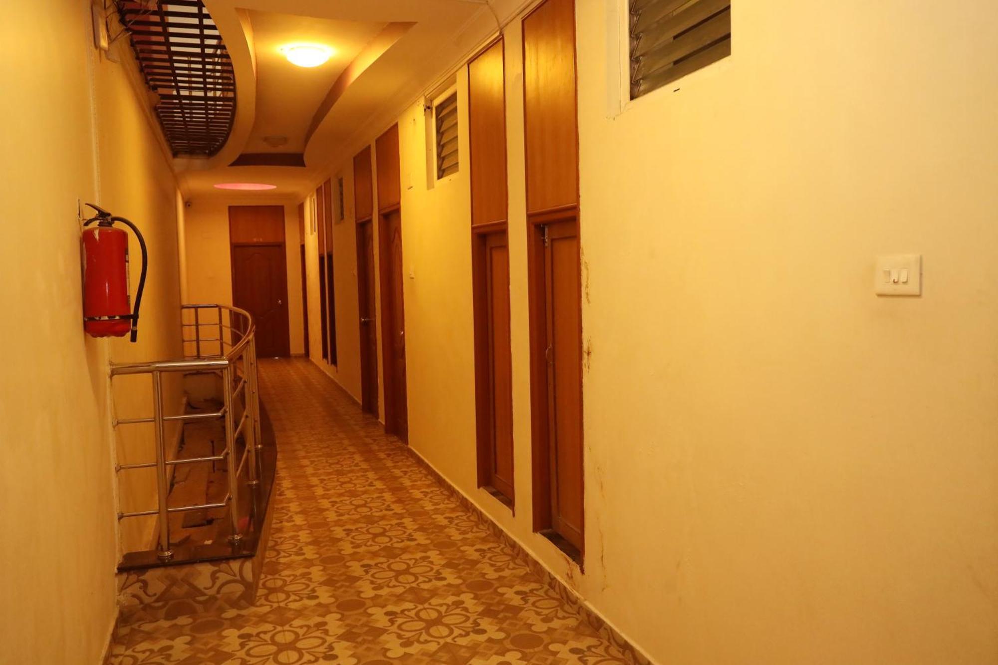 Divi Heritage Inn Ооти Екстериор снимка