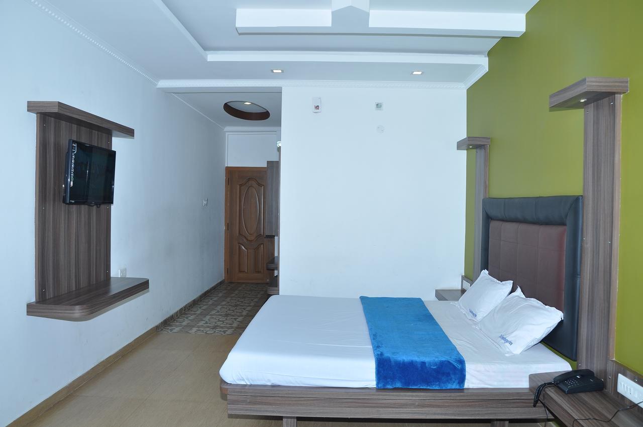 Divi Heritage Inn Ооти Екстериор снимка