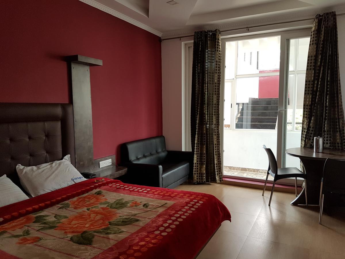 Divi Heritage Inn Ооти Екстериор снимка